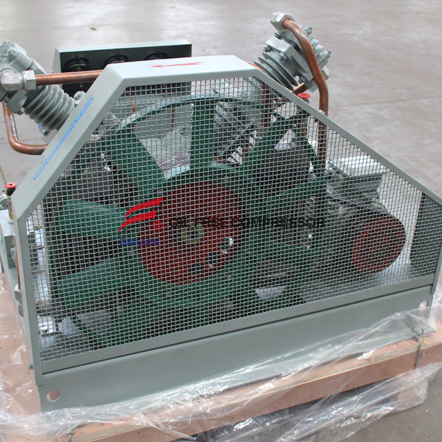 sekrup kompresor yang diisolasi dengan baik untuk generator nitrogen